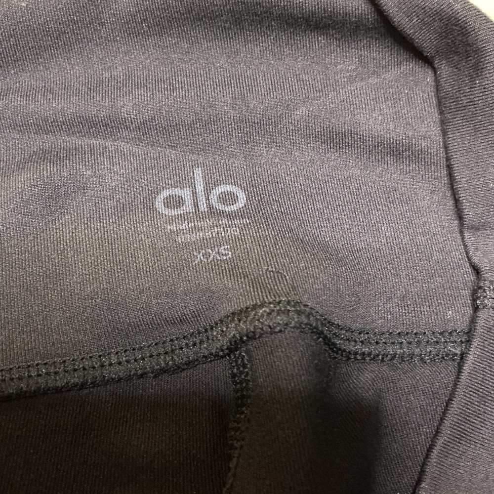 ALO Yoga Black cargo leggings - Picture 4 of 6